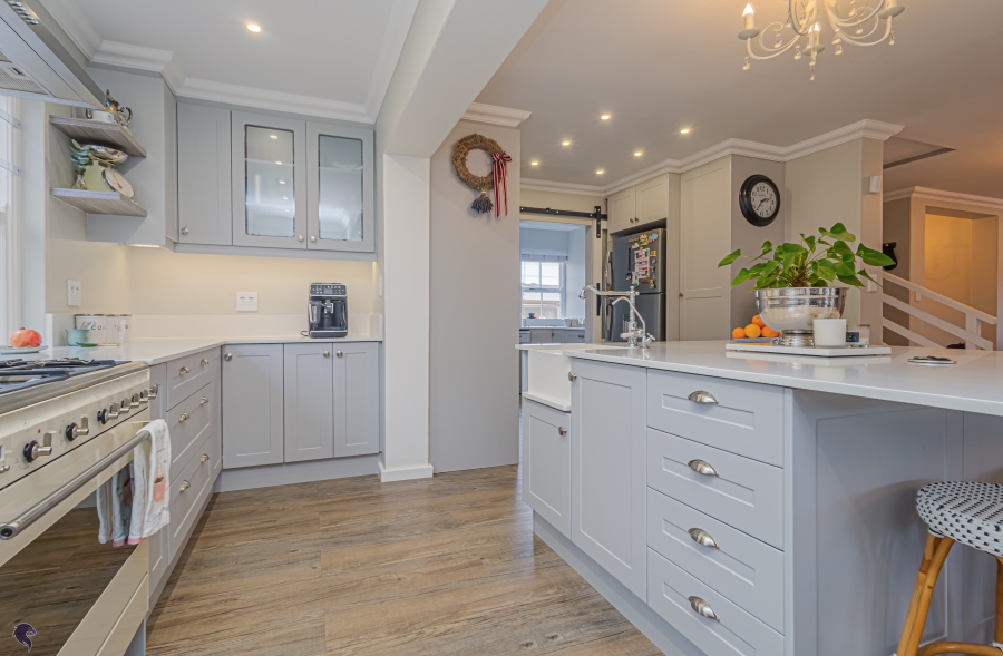 4 Bedroom Property for Sale in Country Club Western Cape